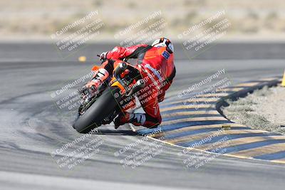 media/Dec-01-2025-Moto Forza (Mon) [[2daa91e15f]]/1-Advanced Group/Session 2 Turn 11 Backside/